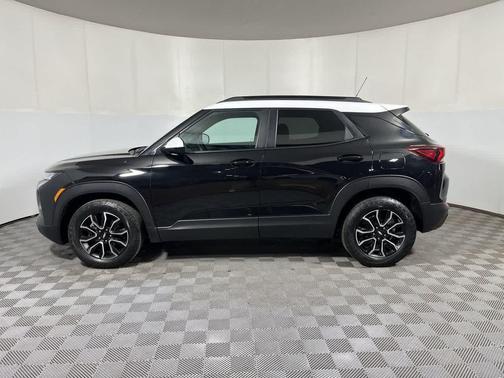 Mosaic Black Metallic 2023 Chevrolet Trailblazer ACTIV