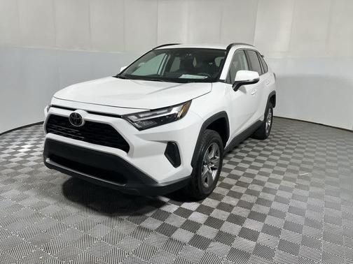 Ice Cap 2025 Toyota RAV4 XLE