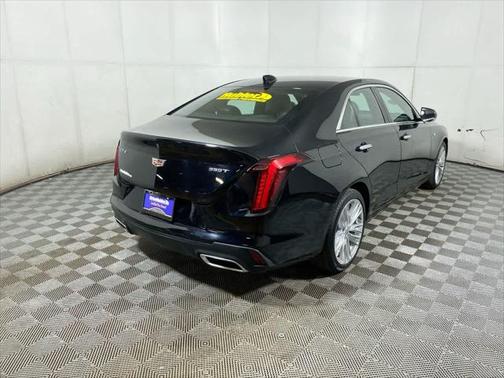2022 Cadillac CT4 Premium Luxury