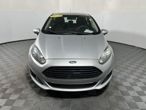 INGOT SILVER METALLIC 2015 Ford Fiesta SE