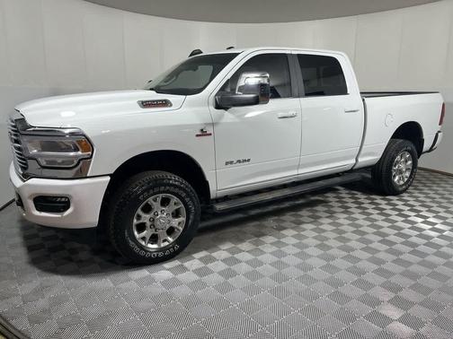 Bright White Clearcoat 2024 RAM 2500 Laramie Crew Cab 4x4 6'4' Box