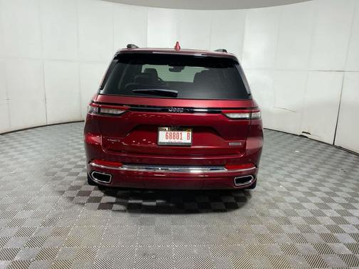 2022 Jeep Grand Cherokee Overland