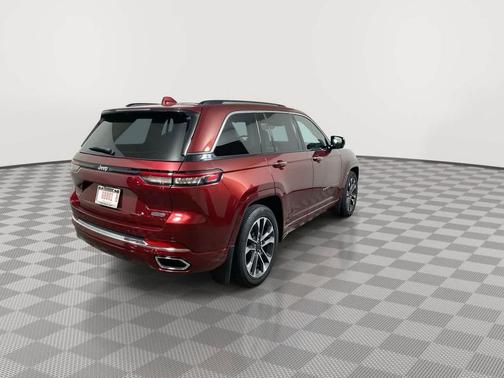 2022 Jeep Grand Cherokee Overland