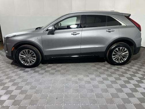 Argent Silver Metallic 2025 Cadillac XT4 Premium Luxury