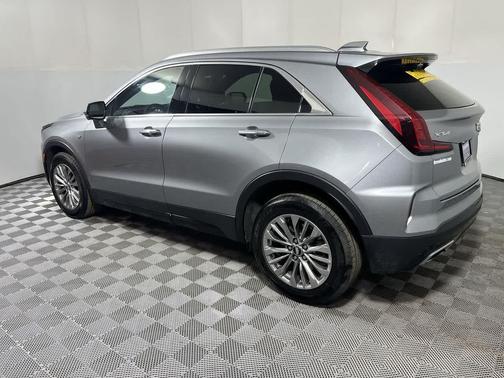 Argent Silver Metallic 2025 Cadillac XT4 Premium Luxury