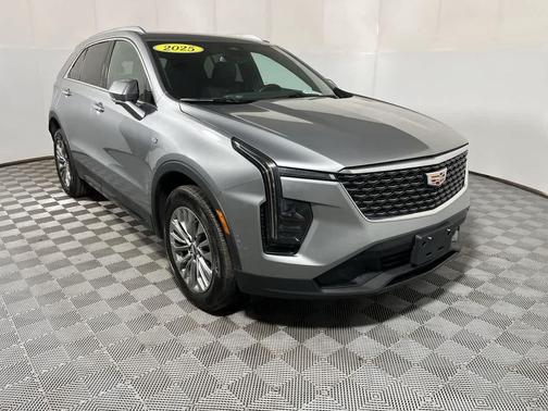 Argent Silver Metallic 2025 Cadillac XT4 Premium Luxury