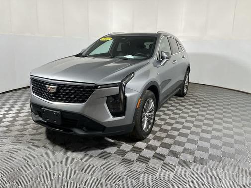 Argent Silver Metallic 2025 Cadillac XT4 Premium Luxury