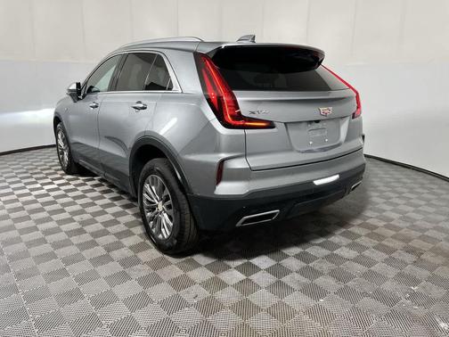 Argent Silver Metallic 2025 Cadillac XT4 Premium Luxury