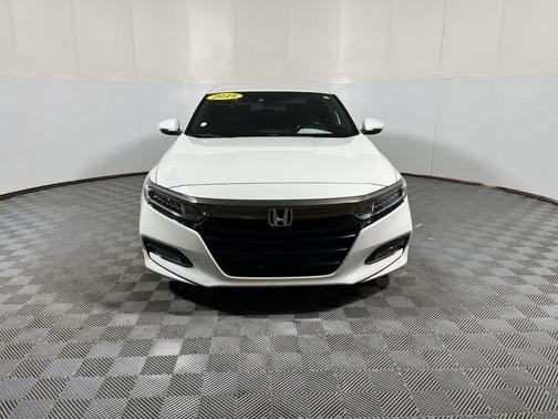 Platinum White Pearl 2019 Honda Accord Sport