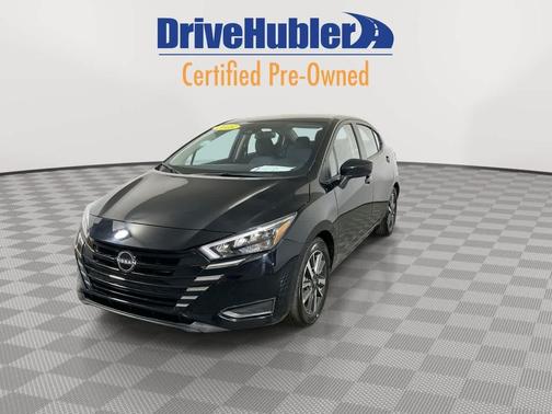 Super Black 2025 Nissan Versa 1.6 SV