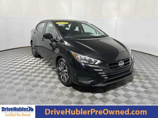 Super Black 2025 Nissan Versa 1.6 SV