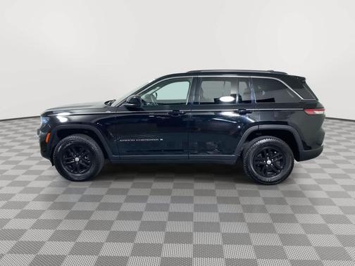2022 Jeep Grand Cherokee Laredo