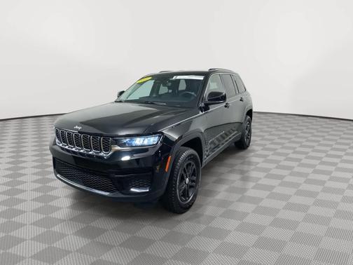 2022 Jeep Grand Cherokee Laredo