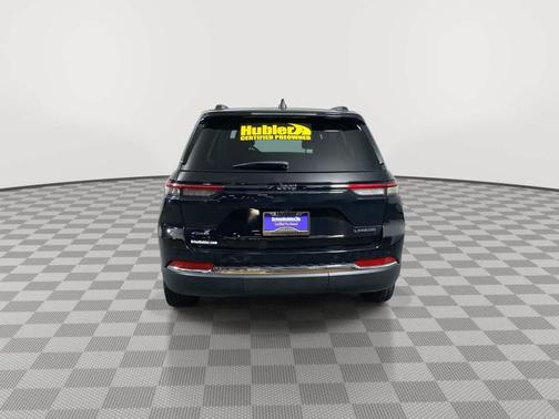 2022 Jeep Grand Cherokee Laredo