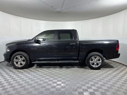 Brilliant Black Crystal Pearlcoat 2017 RAM 1500 Express