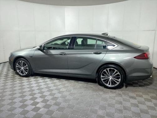 2018 Buick Regal Sportback Essence