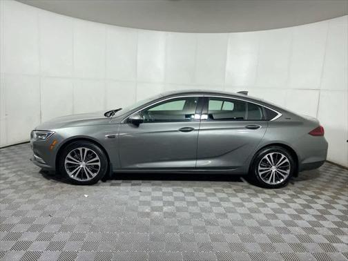 2018 Buick Regal Sportback Essence