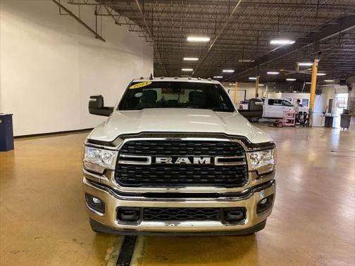 2024 RAM 3500 Big Horn Crew Cab 4x4 8' Box