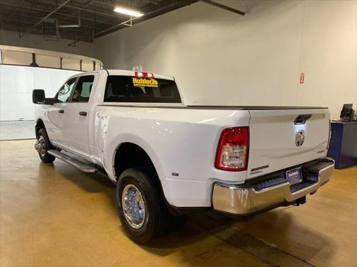 2024 RAM 3500 Big Horn Crew Cab 4x4 8' Box