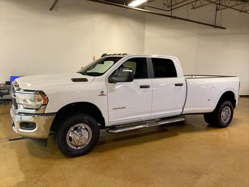 2024 RAM 3500 Big Horn Crew Cab 4x4 8' Box