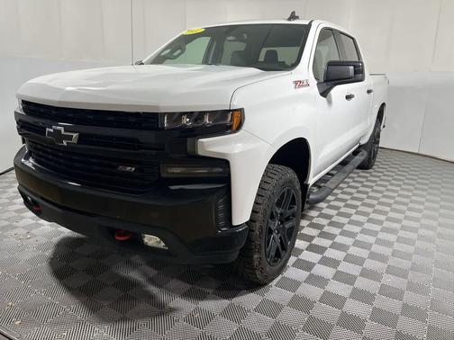 Summit White 2022 Chevrolet Silverado 1500 Limited LT Trail Boss