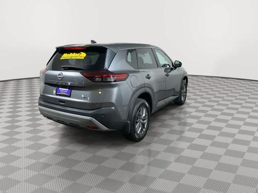 2022 Nissan Rogue S