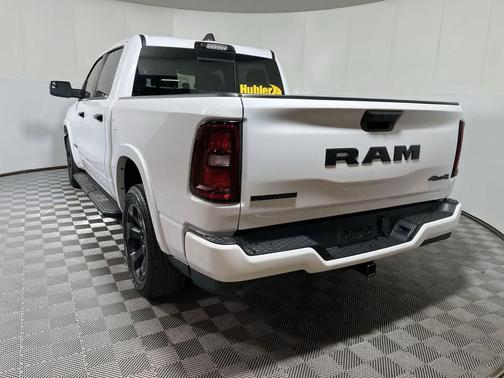 Bright White Clearcoat 2025 RAM 1500 Big Horn/Lone Star