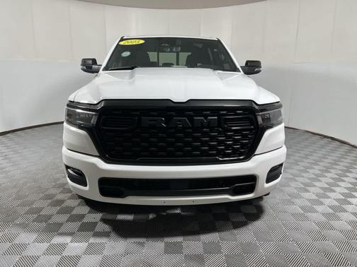 Bright White Clearcoat 2025 RAM 1500 Big Horn/Lone Star