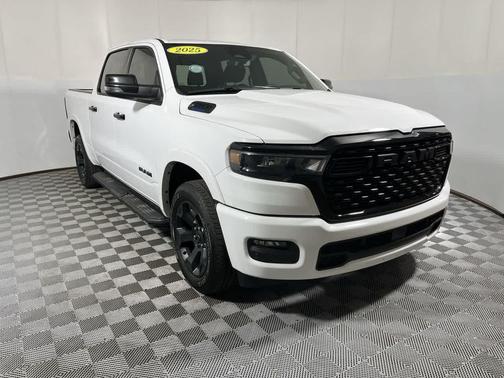 Bright White Clearcoat 2025 RAM 1500 Big Horn/Lone Star
