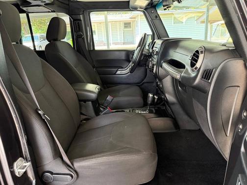Granite Crystal Metallic Clearcoat 2018 Jeep Wrangler JK Unlimited Sport