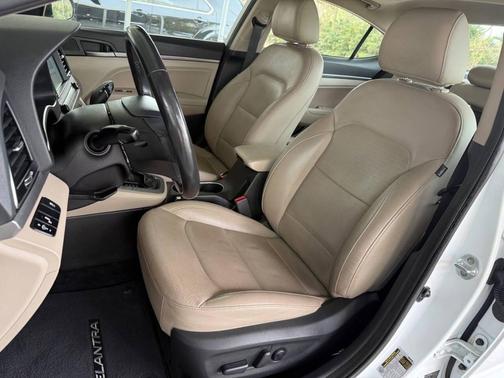 2017 Hyundai ELANTRA Limited