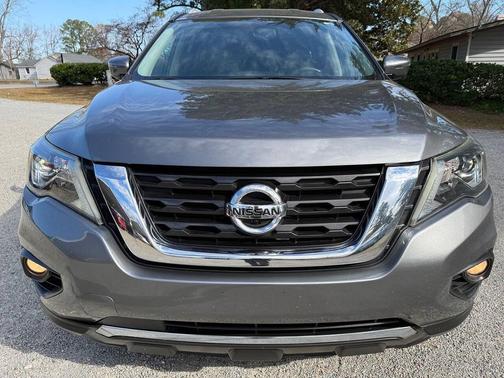 2019 Nissan Pathfinder SL