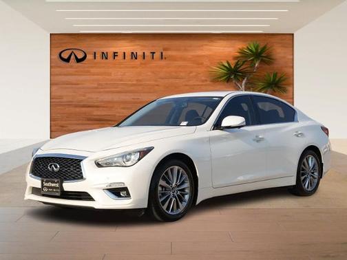 2024 INFINITI Q50 LUXE