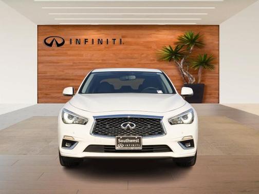 2024 INFINITI Q50 LUXE