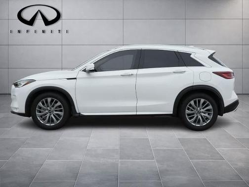 Cloud White 2025 INFINITI QX50 LUXE