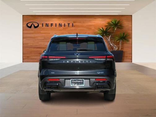 2024 INFINITI QX60 LUXE