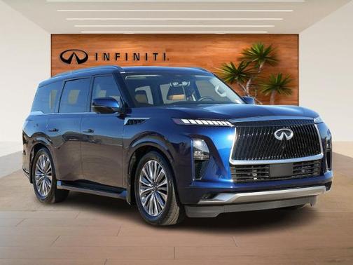 2025 INFINITI QX80 LUXE