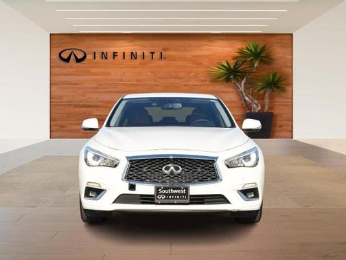 2024 INFINITI Q50 LUXE