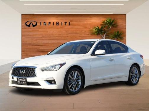 2024 INFINITI Q50 LUXE
