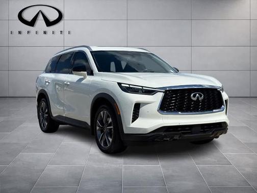 Majestic White 2023 INFINITI QX60 LUXE