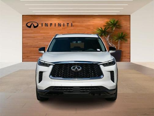 2024 INFINITI QX60 LUXE