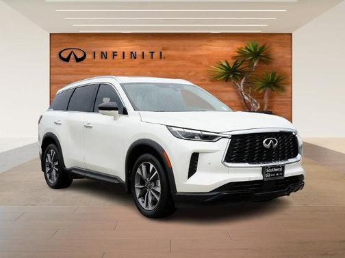 2024 INFINITI QX60 LUXE