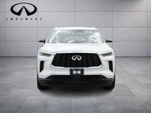 Majestic White 2023 INFINITI QX60 LUXE