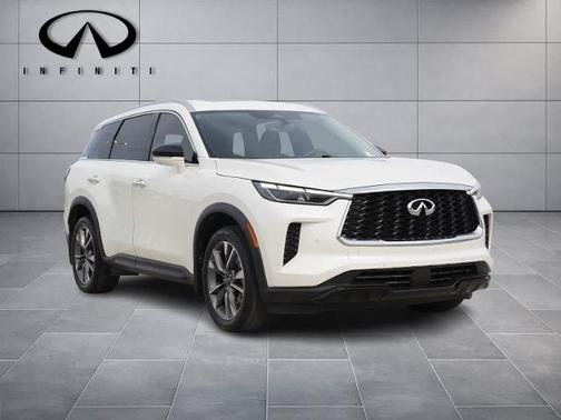 Majestic White 2023 INFINITI QX60 LUXE