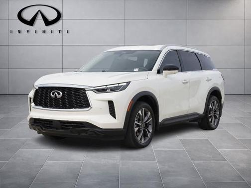 Majestic White 2023 INFINITI QX60 LUXE