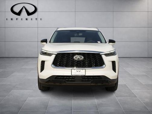 Majestic White 2023 INFINITI QX60 LUXE