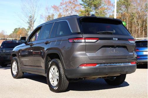 2023 Jeep Grand Cherokee Laredo