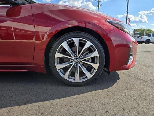 2022 Nissan Maxima Platinum