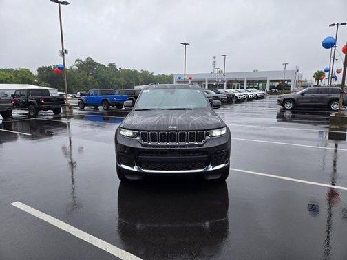 2025 Jeep Grand Cherokee L Laredo