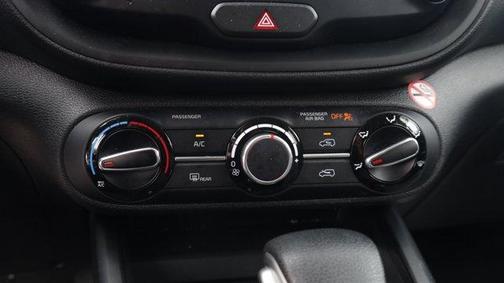 Gravity Gray 2023 Kia Soul LX
